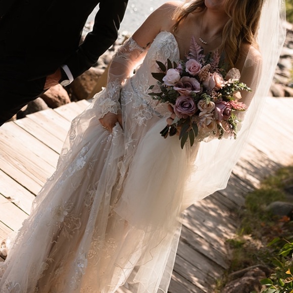 Madi Lane Janae bridal gown - Picture 9 of 10